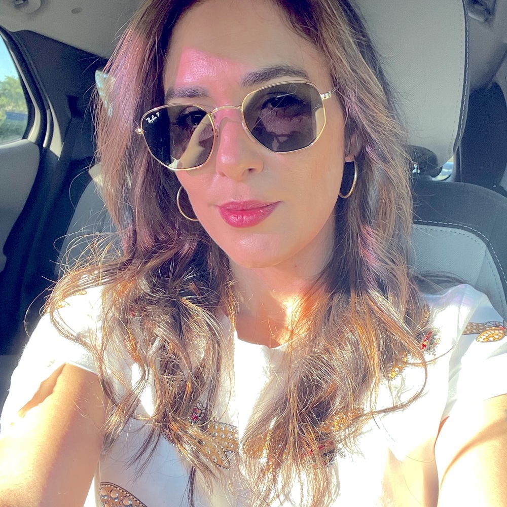 Meet your Posher, Veronica